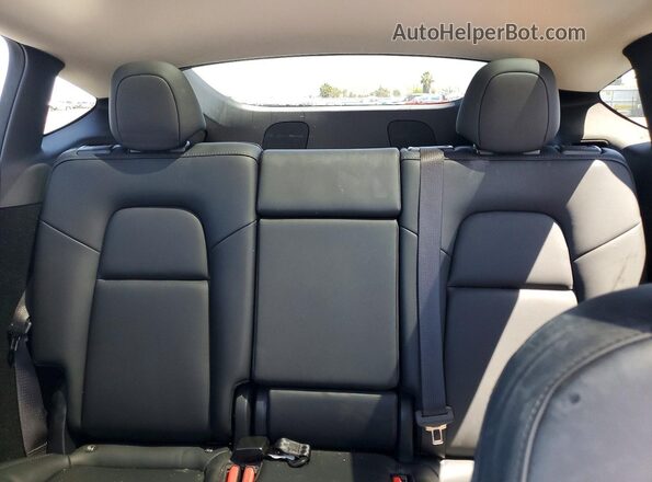 7SAYGDEE6RF041566 2024 TESLA MODEL Gray Rear seats view