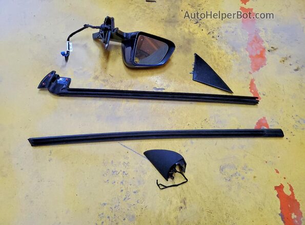 7SAYGDEE6RF988123 2024 TESLA MODEL Синий Вид наклейки с VIN-кодом