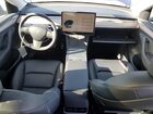 2025 Tesla Model Y Blue vin: 7SAYGDEE6SF305777