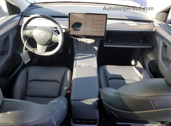 7SAYGDEE6SF305777 2025 TESLA MODEL Blue Vista del salpicadero