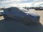 2025 Tesla Model Y Blue vin: 7SAYGDEE6SF305777