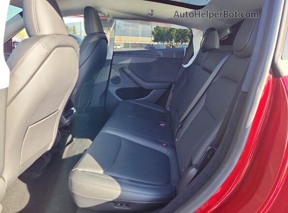 7SAYGDEE6TF562598 2026 TESLA MODEL Red Вид задніх сидінь