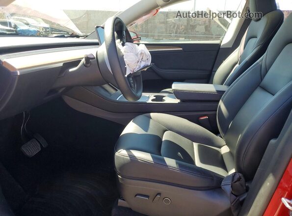 7SAYGDEE7NA019602 2022 TESLA MODEL Red Вид салону спереду