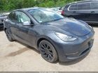 2022 Tesla Model Y Long Range Dual Motor All-wheel Drive Black vin: 7SAYGDEE7NF372733