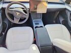 2024 Tesla Model Y Белый vin: 7SAYGDEE7RF117151