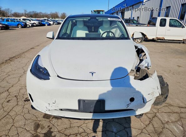 7SAYGDEE7RF117151 2024 TESLA MODEL Белый Вид спереди
