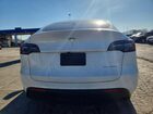 2024 Tesla Model Y Белый vin: 7SAYGDEE7RF117151