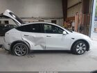 2022 Tesla Model Y Long Range Dual Motor All-wheel Drive White vin: 7SAYGDEE8NF438867