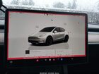 2022 Tesla Model Y Long Range Dual Motor All-wheel Drive White vin: 7SAYGDEE8NF568681