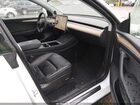 2022 Tesla Model Y Long Range Dual Motor All-wheel Drive White vin: 7SAYGDEE8NF568681