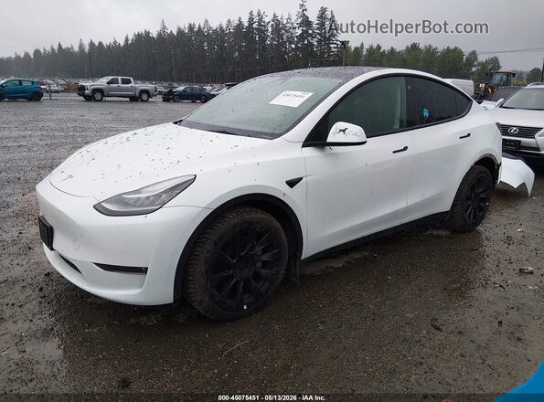 7SAYGDEE8NF568681 2022 TESLA MODEL Y White Առջևի ձախ երեք քառորդ տեսարան