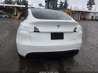 2022 Tesla Model Y Long Range Dual Motor All-wheel Drive White vin: 7SAYGDEE8NF568681