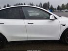 2022 Tesla Model Y Long Range Dual Motor All-wheel Drive White vin: 7SAYGDEE8NF568681