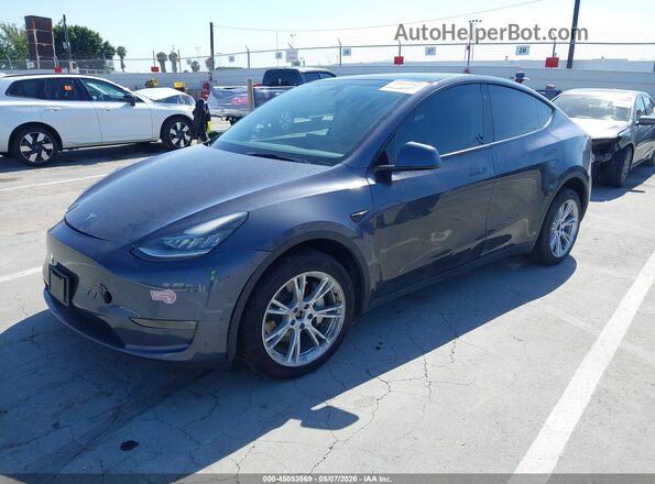 7SAYGDEE8PA034175 2023 TESLA MODEL Y Gray Front left