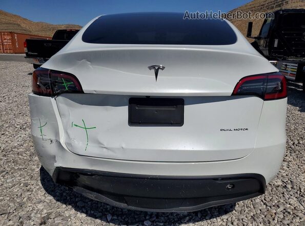7SAYGDEE8PA097762 2023 TESLA MODEL White Widok z tyłu