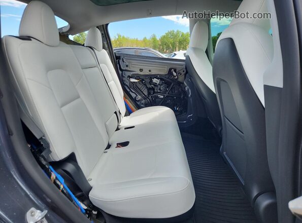 7SAYGDEE8PA150136 2023 TESLA MODEL Серый Вид задней части салона