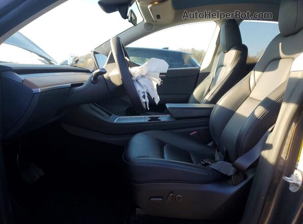 7SAYGDEE8PF860303 2023 TESLA MODEL Серый Вид салона спереди