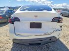 2024 Tesla Model Y White vin: 7SAYGDEE8RF185636