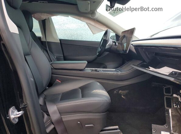 7SAYGDEE9NA006303 2022 TESLA MODEL Черный Вид салона спереди
