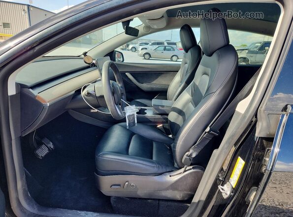 7SAYGDEE9NF425416 2022 TESLA MODEL Black Widok wnętrza z przodu