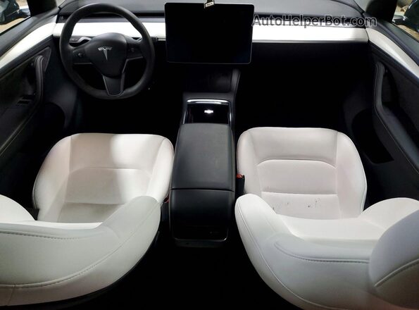 7SAYGDEE9PA166751 2023 TESLA MODEL Black Առջևի վահանակի տեսք