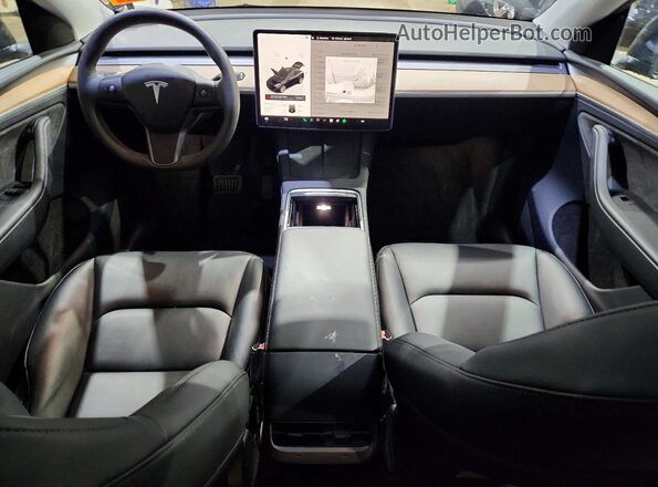 7SAYGDEE9PA187003 2023 TESLA MODEL Black Vista del salpicadero