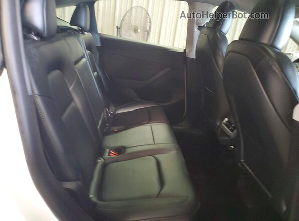 7SAYGDEE9PF807979 2023 TESLA MODEL White Widok tylnych siedzeń