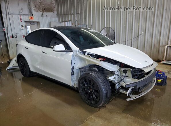 7SAYGDEE9PF807979 2023 TESLA MODEL White Przód prawy