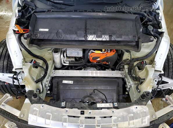 7SAYGDEE9PF807979 2023 TESLA MODEL White Widok wnętrza z tyłu
