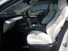 2024 Tesla Model Y White vin: 7SAYGDEE9RA220049