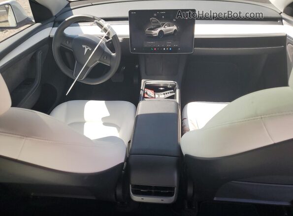 7SAYGDEE9RA220049 2024 TESLA MODEL White Dashboard view
