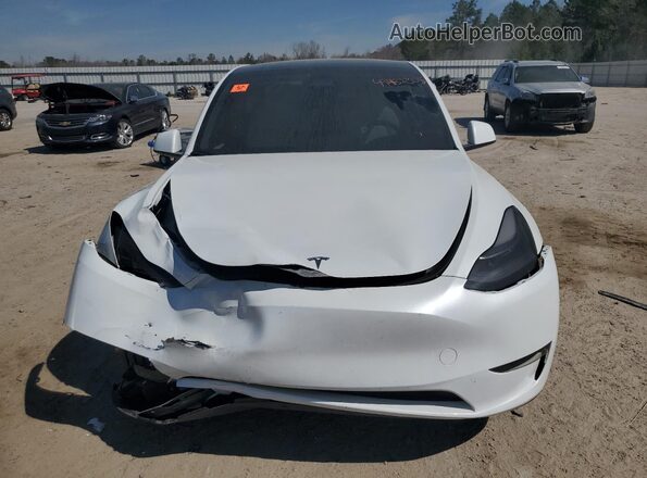 7SAYGDEE9RA220049 2024 TESLA MODEL White Front view