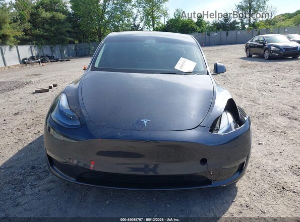 7SAYGDEE9RA329434 2024 TESLA MODEL Y Gray Vista del cuadro de instrumentos