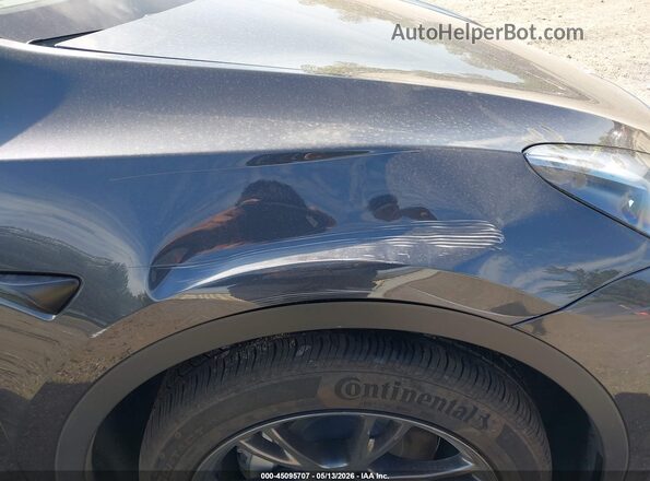 7SAYGDEE9RA329434 2024 TESLA MODEL Y Gray 