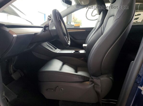 7SAYGDEE9RF982820 2024 TESLA MODEL Blue Vista interior delantera