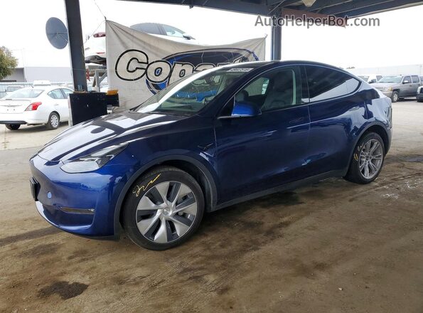 7SAYGDEE9RF982820 2024 TESLA MODEL Blue Vista tres cuartos delantera izquierda