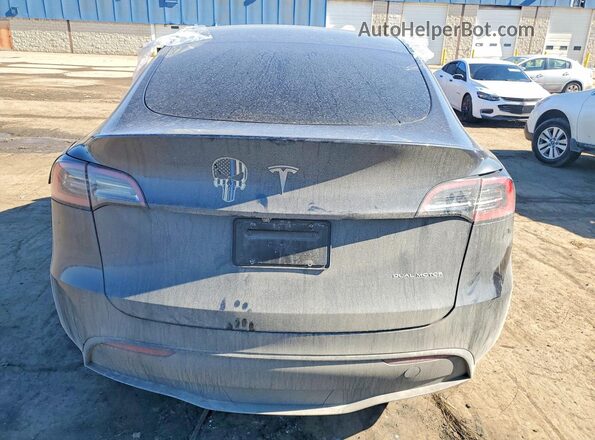 7SAYGDEE9SF300007 2025 TESLA MODEL Gray უკანა ხედი
