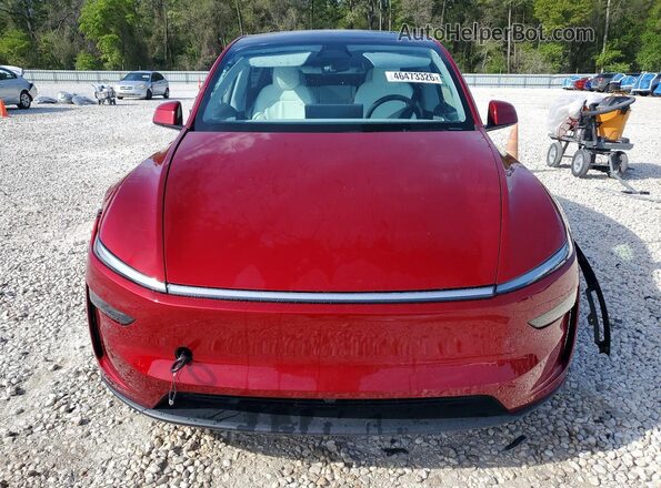7SAYGDEE9TA493130 2026 TESLA MODEL Красный Вид спереди