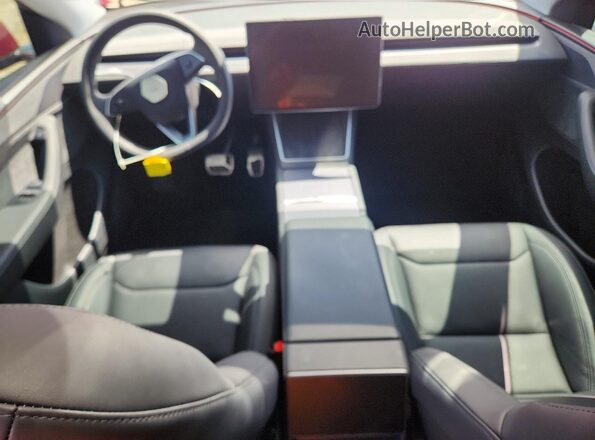7SAYGDEE9TF558304 2026 TESLA MODEL Red Առջևի վահանակի տեսք