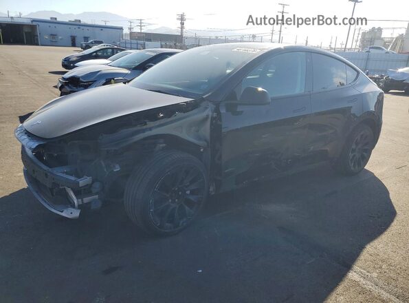 7SAYGDEEXNF318150 2022 TESLA MODEL Черный Передняя левая четверть