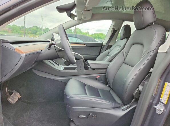 7SAYGDEEXPF882643 2023 TESLA MODEL Charcoal Vista interior delantera