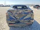 2024 Tesla Model Y Gray vin: 7SAYGDEEXRA233747