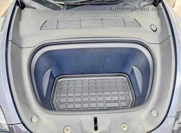 7SAYGDEEXRA246269 2024 TESLA MODEL Gray Widok wnętrza z tyłu