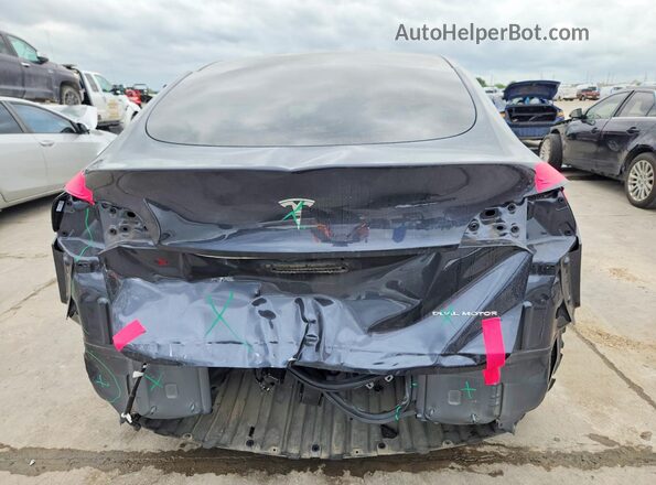 7SAYGDEEXRA246269 2024 TESLA MODEL Gray Widok z tyłu