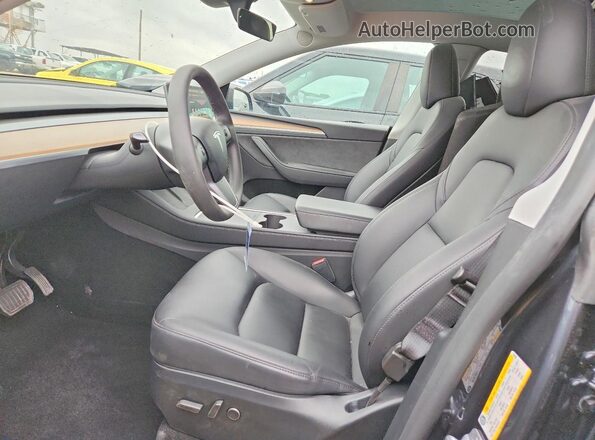 7SAYGDEEXRA246269 2024 TESLA MODEL Gray Widok wnętrza z przodu