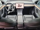 2024 Tesla Model Y Gray vin: 7SAYGDEEXRA320838