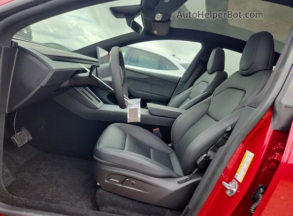 7SAYGDEEXTA633721 2026 TESLA MODEL Red Вид салону спереду
