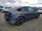 2022 Tesla Model Y Gray vin: 7SAYGDEF2NF404092