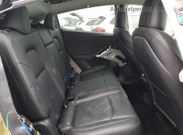 7SAYGDEF2NF404092 2022 TESLA MODEL Gray Vista de los asientos traseros