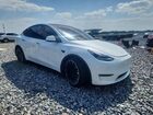 2022 Tesla Model Y White vin: 7SAYGDEF2NF452501